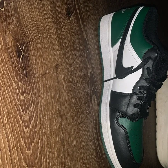 Air Jordan 1 Low ‘Green Toe’